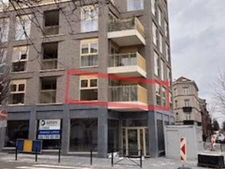 nouvel appartement 2 chambres et emplacement.