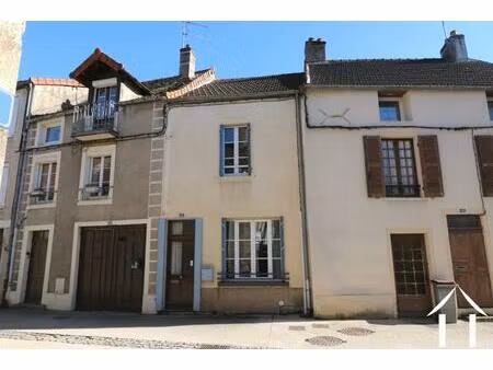 maison charmante au centre de nolay