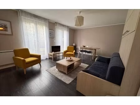 location appartement  m² t-1 à viroflay  1 080 €