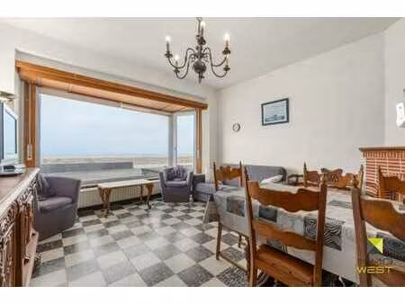 appartement à rénover avec 2 chambres à coucher