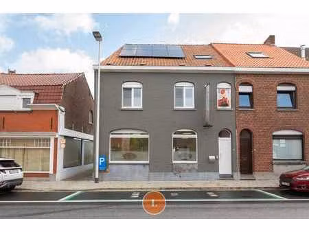 te koop ruime halfopen woning met 4 slaapkamers en uitweg...
