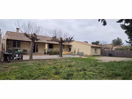 a vendre proche gignac - villa 4 chambres sur 1000m2 de terr