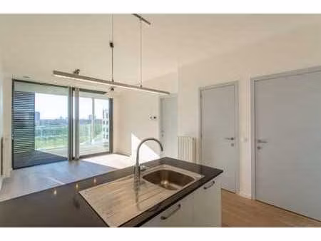 agréable app. 1ch avec splendide terrasse et vue sur parc