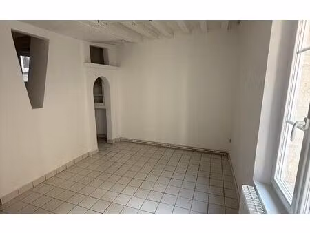 location appartement  m² t-2 à compiègne  600 €