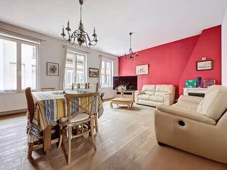 belle maison 3 chambres avec terrasse et double garage en pl