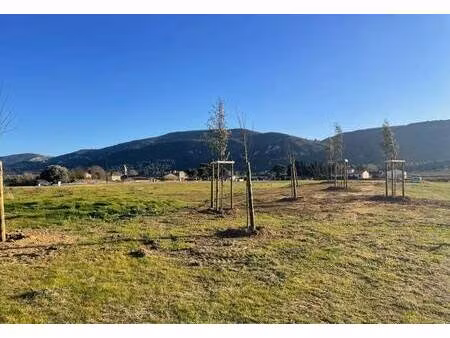 terrain constructible viabilisé à vendre