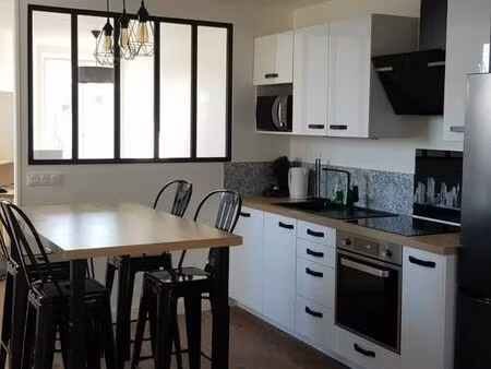 charmant t3 refait à neuf et meublé / equipé