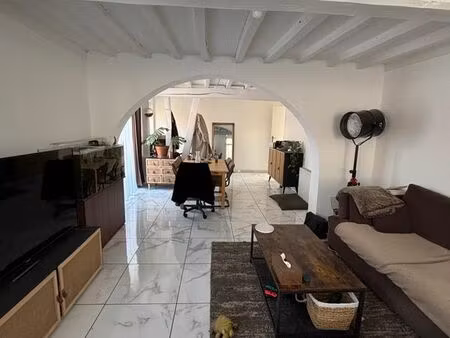 fermette divisée en 2 logements t4 124 m²