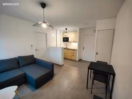 f2 meublé avec parking – proche palais des sports – résidence sécurisée