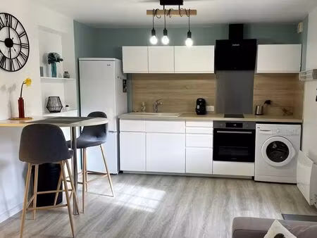 studio de 20 m2 rénové et meublé