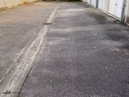 garage à louer evreux