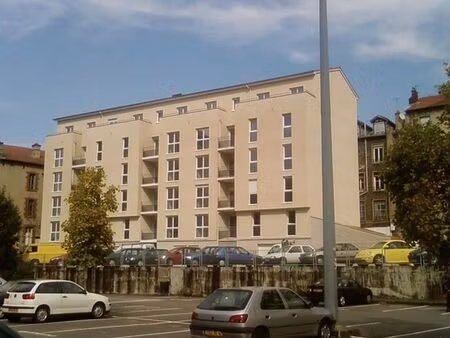 particulier loue t1 bis + garage st etienne université