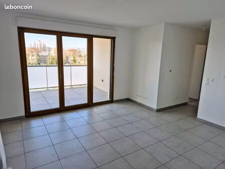 t3 neuf 55 m² avec balcon + parking