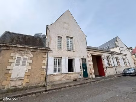 immeuble 5 pièces 172 m²