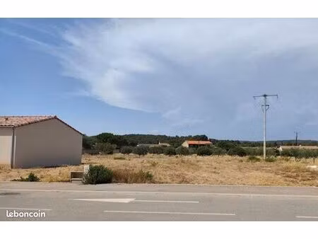 terrain 470 m² roubia