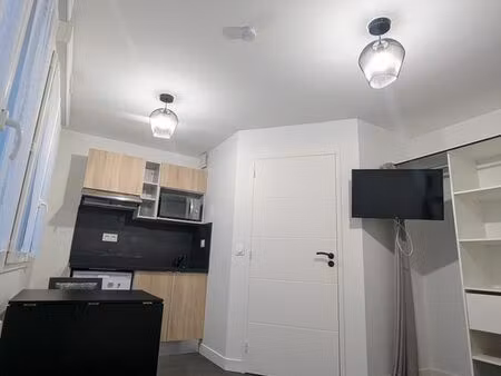 studio neuf proche gare et préfecture