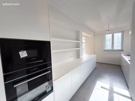 f4 120 m2 refait à neuf