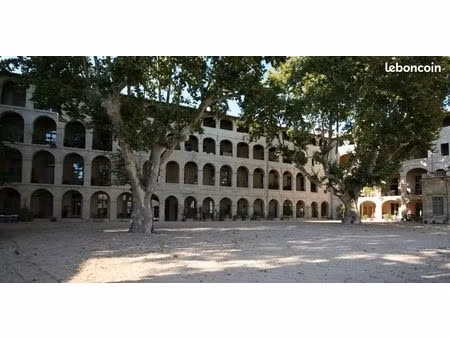 f2 location annuelle meublé centre avignon