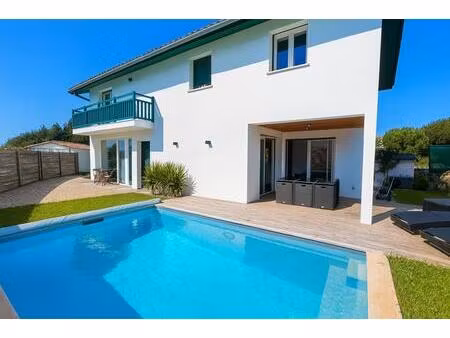 maison contemporaine de 2020  135 m²  guéthary