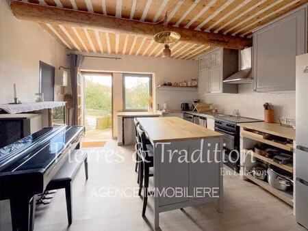 luberon  belle maison de village avec vue et terrasse