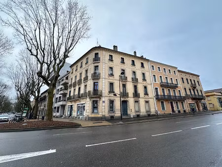 location appartement 2 pièces 46 m² avec ascenseur et 2 caves à carcassonne centre ville