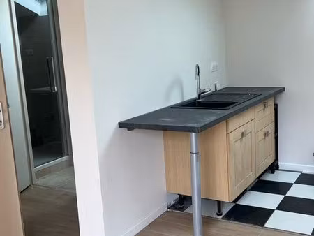 t2 a louer entièrement rénové