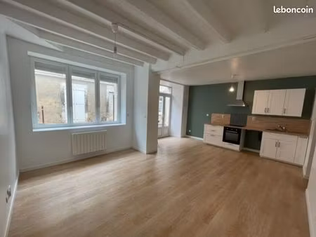 maison de ville à louer marthon