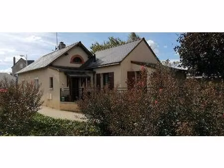 vente maison au lion-d'angers (49220) : à vendre / 84m² le lion-d'angers