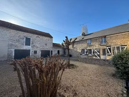 superbe corps de ferme sur 1500m² de terrain