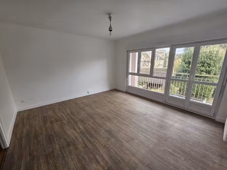 appartement a louer sur limours de type f2 - 1ch