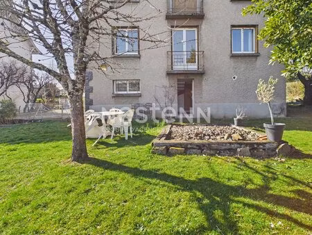 a aurillac  quartier du stade  appartement en duplex de 5 pièces de 109 m²  avec garage.