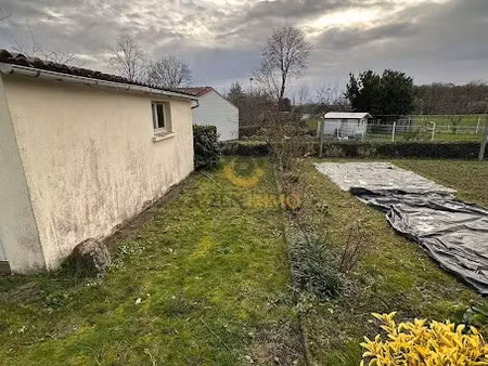 vente terrain à batir 1087 m² à bressuire (79300)  41 850 €