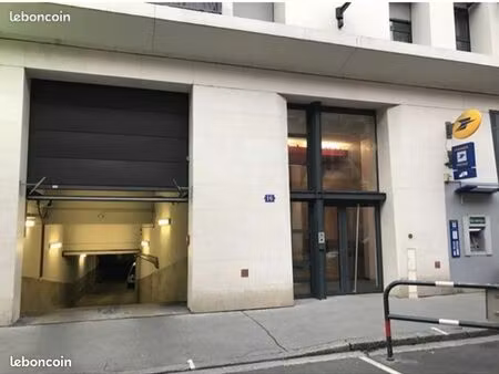 place de parking sécurisée en hyper centre-ville