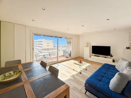 appartement lumineux 3 pièces 83 m2 vue mer à vendre secteur michelet 13009 marseille