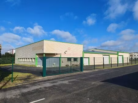 local commercial + stockage de 960m²