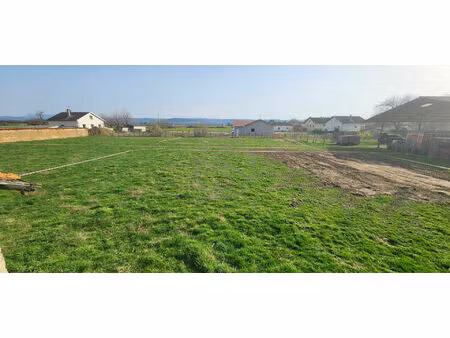 terrain à batir sur la commune de sardieu