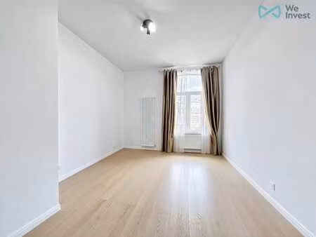 superbe studio rénové et super lumineux