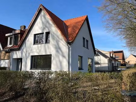 superbe maison entièrement rénovée au coeur de st-andries