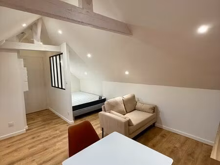 t1bis meublé refait à neuf - dinan centre