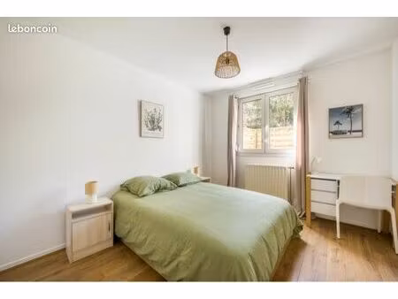 chambre meublée – grande terrasse – tout inclus - lyon 8