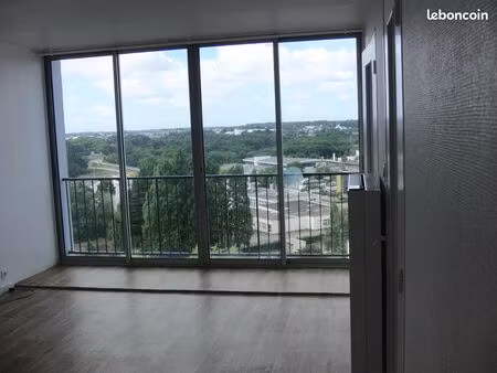 appartement t3  65m2  2 chambres   1 parking couvert  vannes
