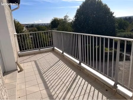 appartement t3 spacieux centre beynost( mairie)