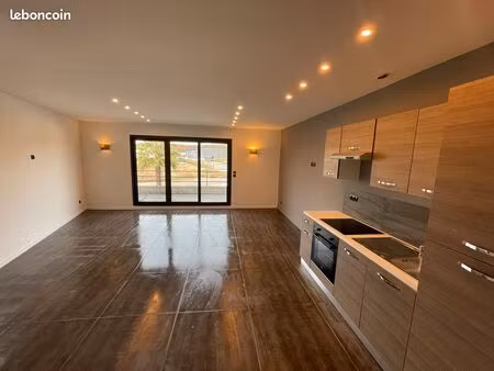 t3 duplex standing 78m² + 20m² terrasse