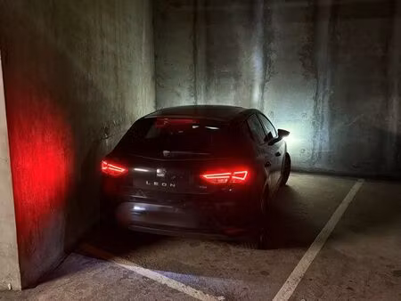 location - place de parking caluire - saint clair