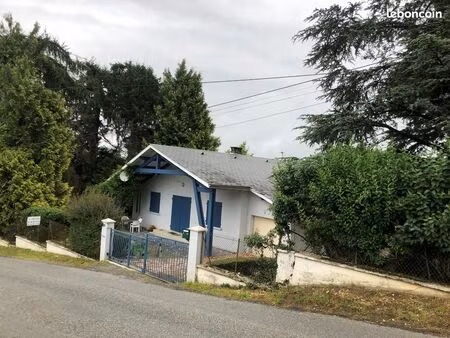 maison t4 dans parc clôturé et arboré