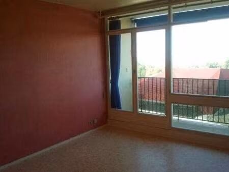 location appartement 2 pièces à cenon (33150) : à louer 2 pièces / 47m² cenon
