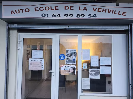 vente locaux professionnels à mennecy (91540)  49 000 €