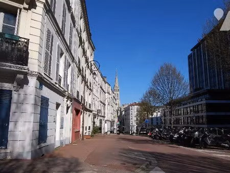 vente locaux professionnels à saint-cloud (92210)  223 600 €