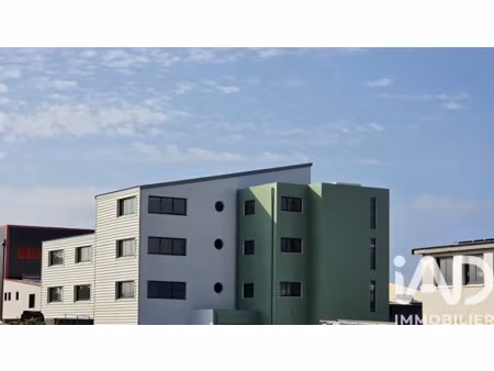 vente immeuble 1040 m² à l'etang sale (97427)  3 850 000 €