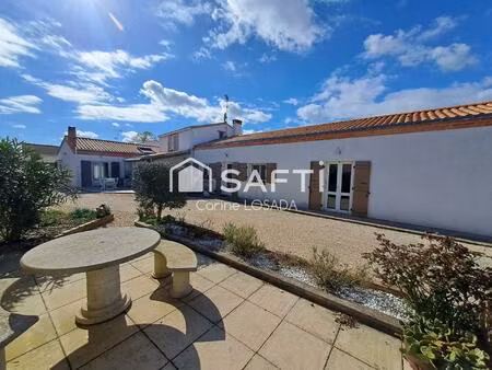 vente maison 5 pièces 157 m² grues (85580)